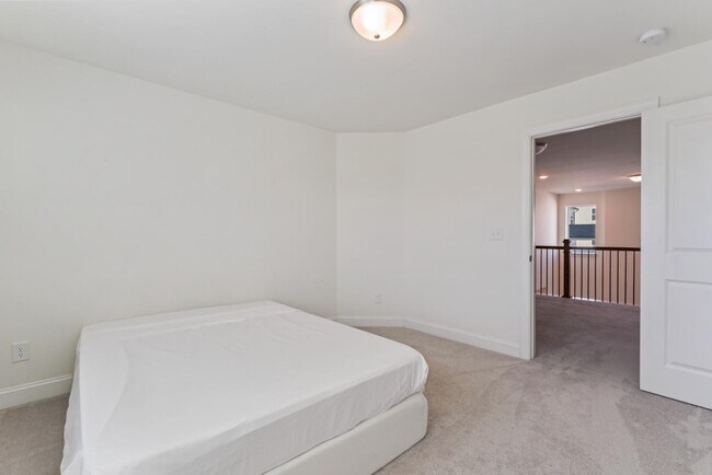 Building Photo - 116 Farrier Ln