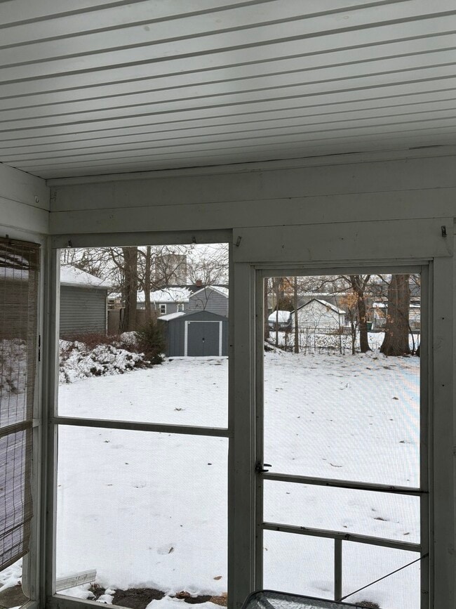 Building Photo - 23822 Amboy St