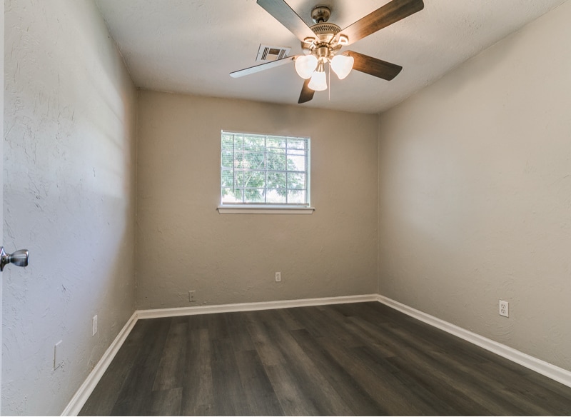 Building Photo - 1519 Rockridge Ct
