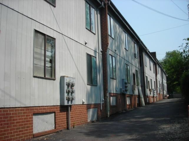 Building Photo - Broadway East Apartments