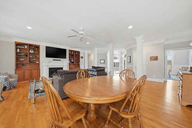 Building Photo - 4013 Lambs Creek Ct