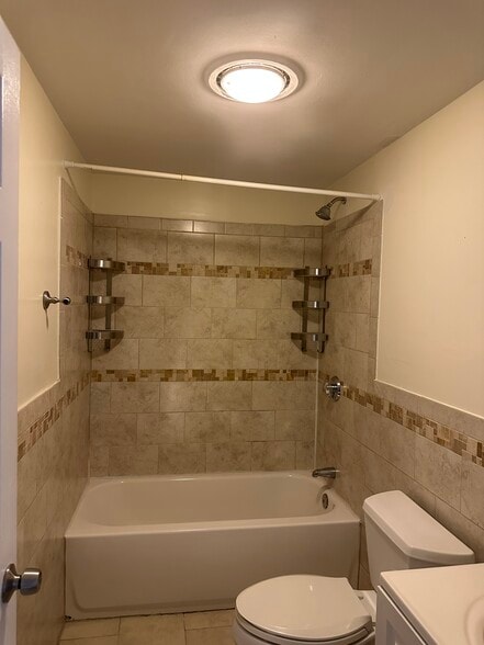 Full Bath - 87 Kiely Rd