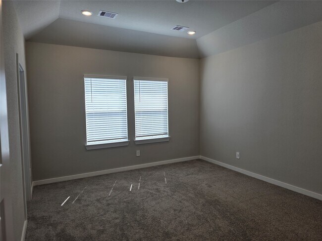 Building Photo - 4114 Glowing Hearth Dr