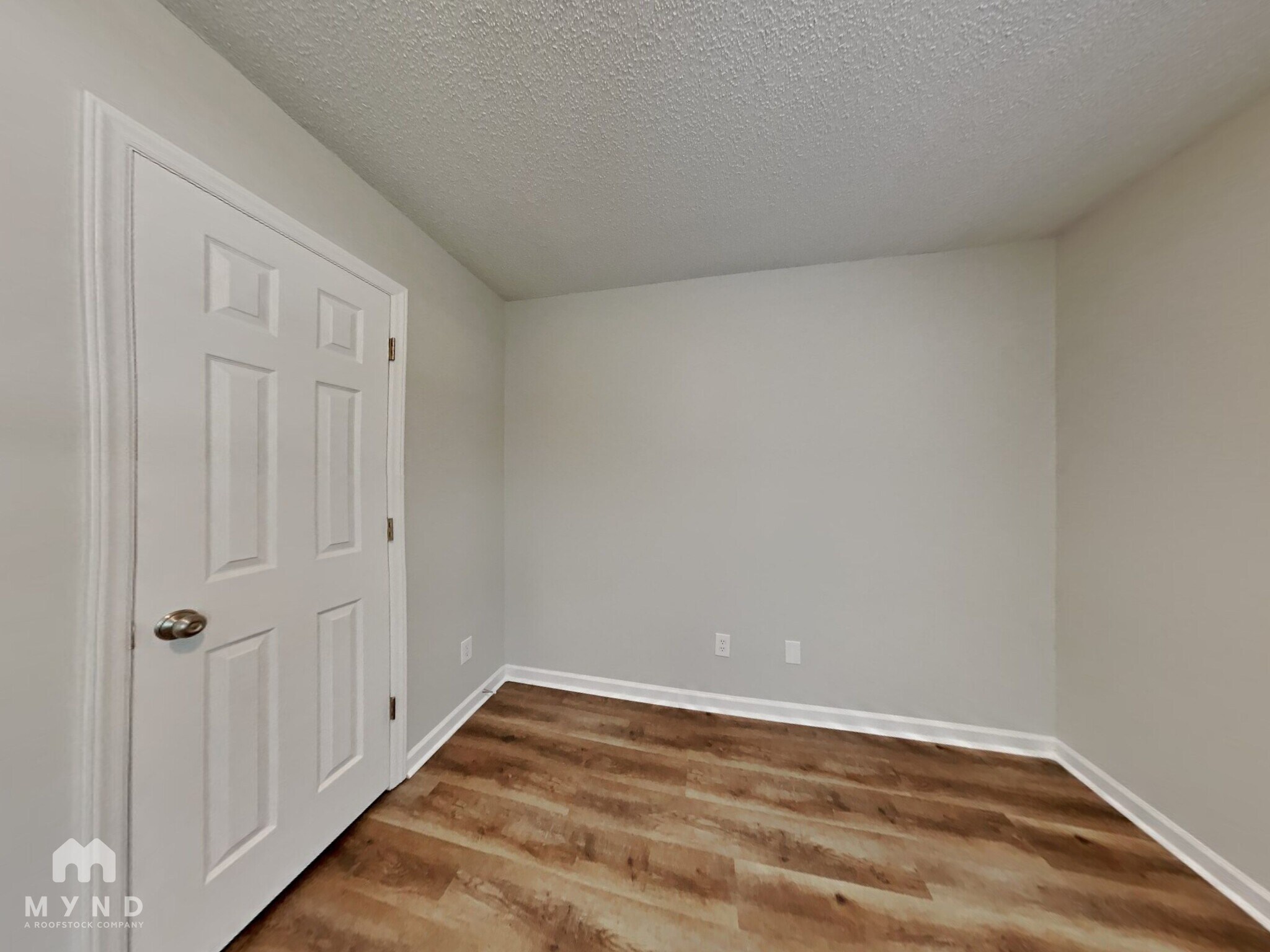 Building Photo - 589 Spaniel Ln