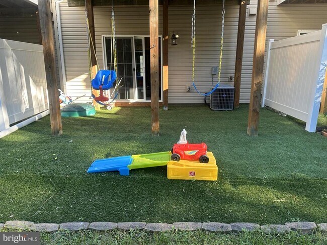 Building Photo - 43546 Wild Iris St