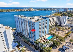 Building Photo - 1551 N Flagler Dr