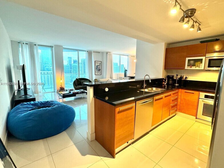 Building Photo - 253 NE 2nd St