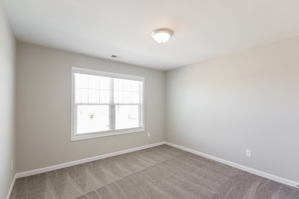 Building Photo - 1070 Sutherland Dr
