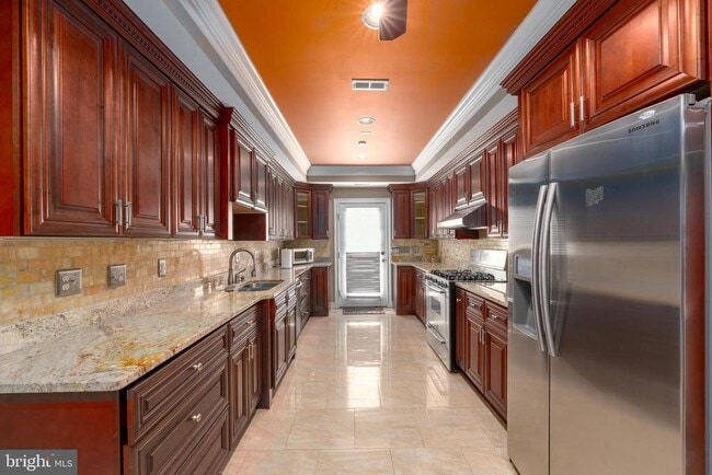 Building Photo - 316 Albemarle St