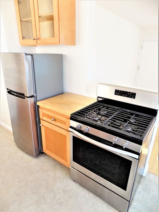 Building Photo - DOW