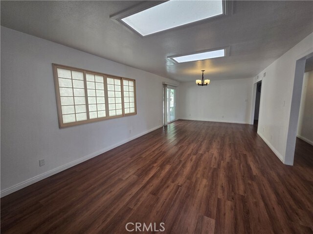 Building Photo - 9388 Valley View St