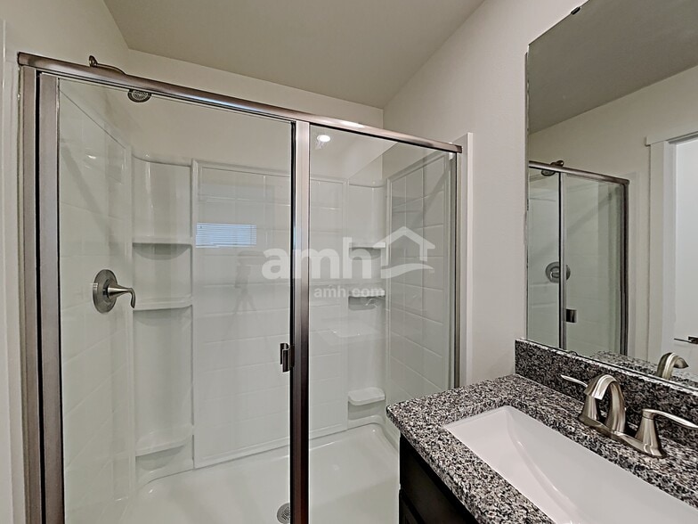 Building Photo - 23355 SE Dogwood St