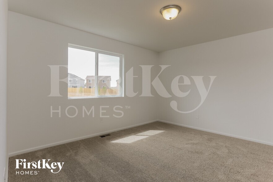 Building Photo - 10249 Luneth Dr