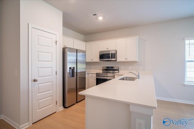 Building Photo - 22821 Dashwood Ln