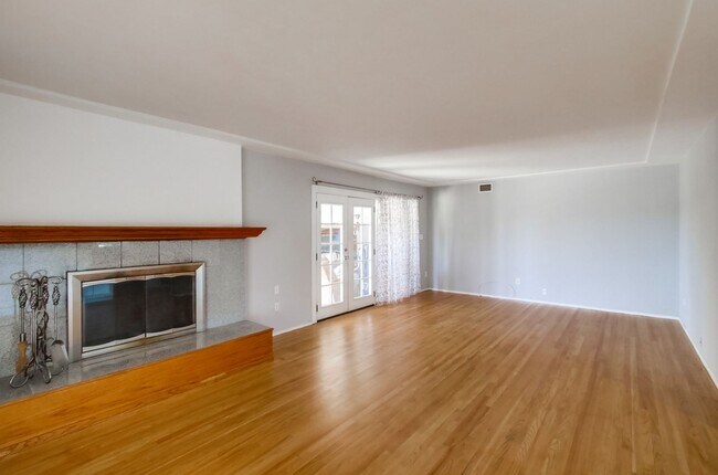 Building Photo - Wonderful SINGLE FAMILY Home with ADU over...