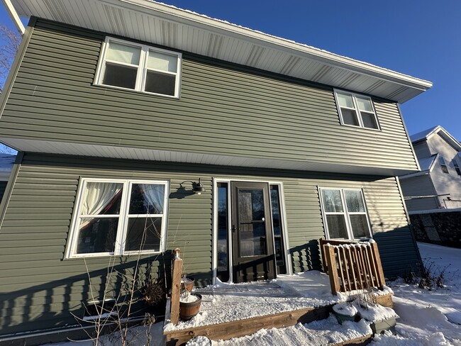 Building Photo - 33351 N Park St