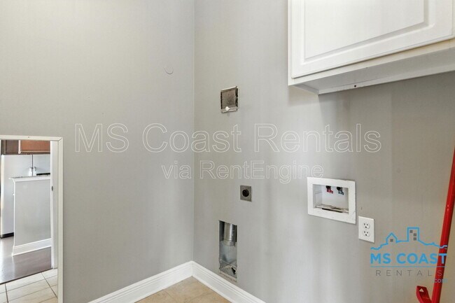 Building Photo - 17194 Palm Ridge Dr