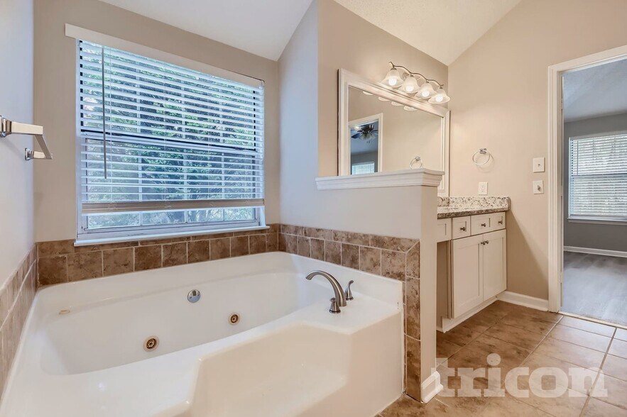 Building Photo - 56 Park Timbers Dr