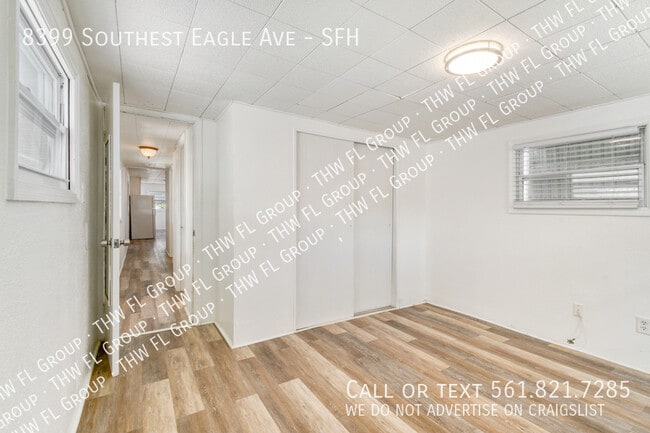 Building Photo - 8399 SE Eagle Ave