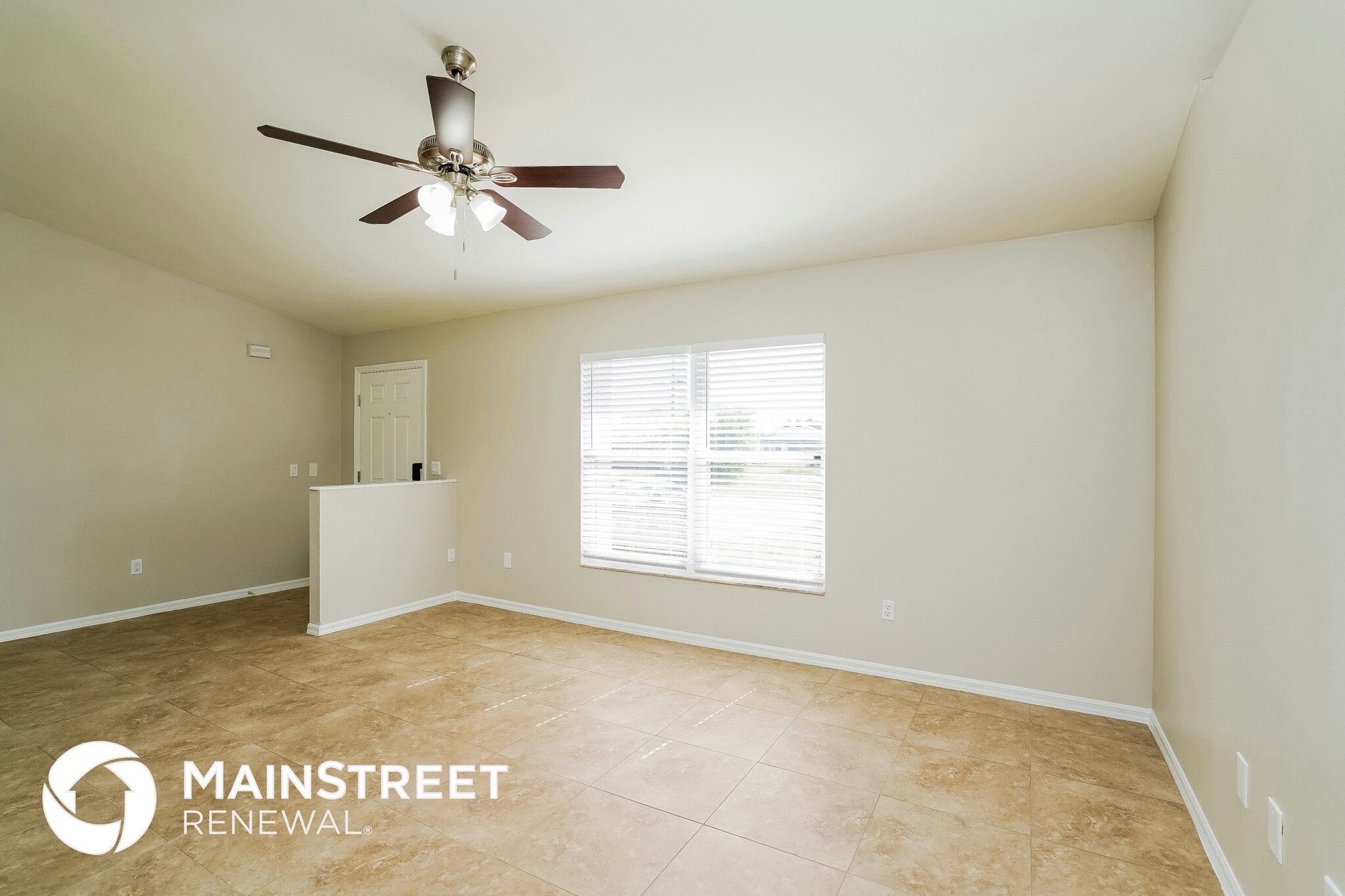 Building Photo - 820 SW 11th Ct