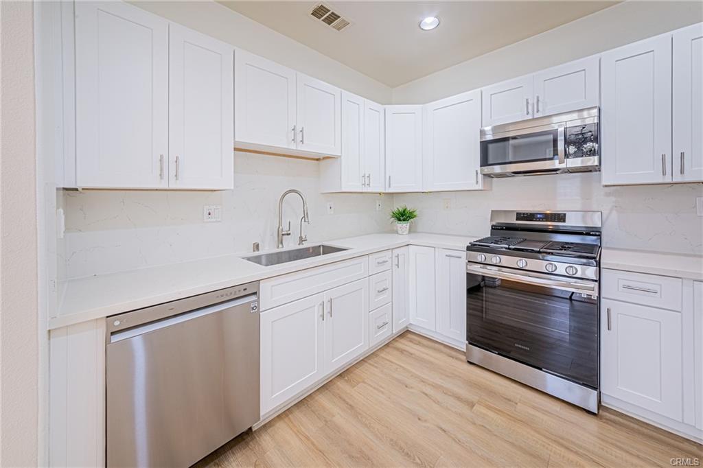 Building Photo - 138 S Hidden Path