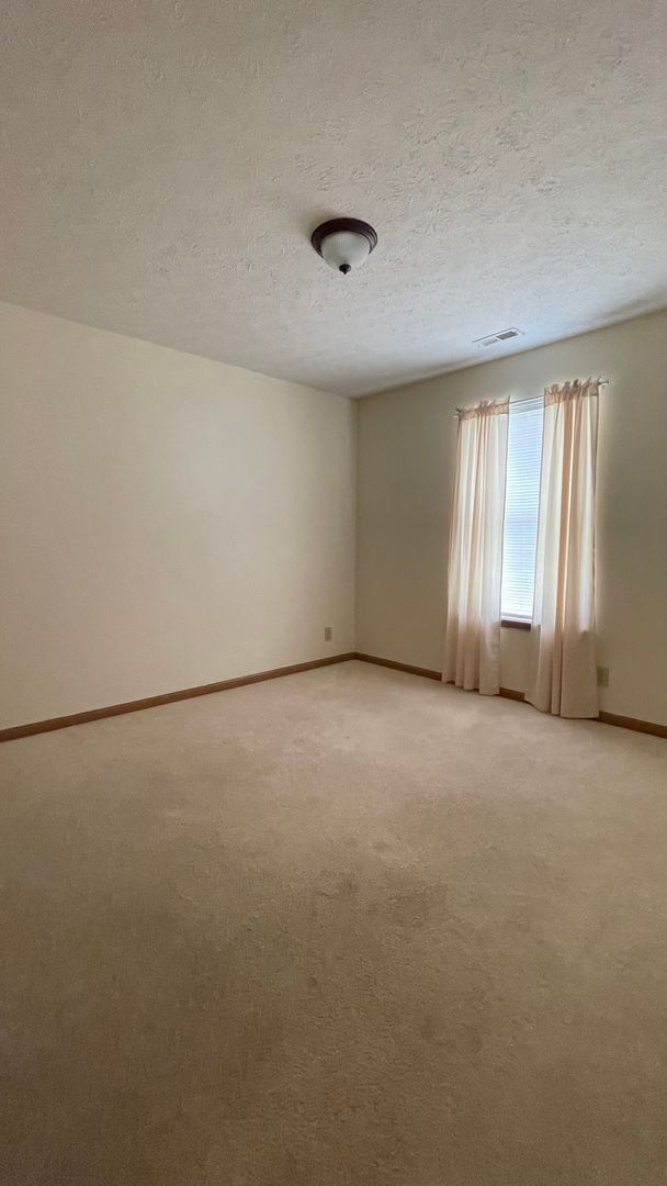 Building Photo - 205 S Furlong Dr