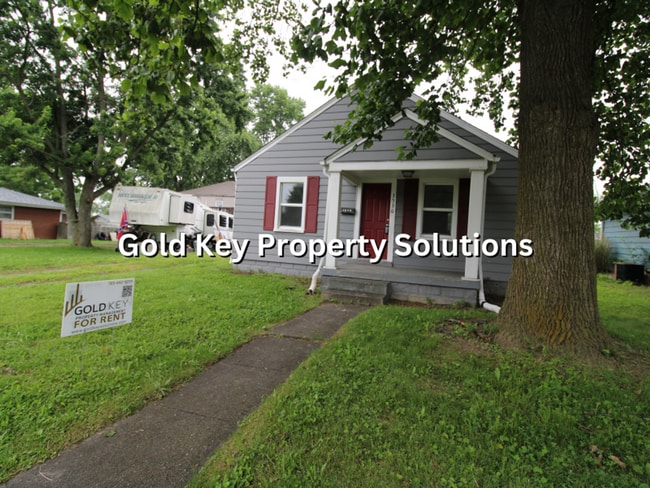 Building Photo - Updated 2 BR 1 BA House with Central Air and Garage (SECTION 8 APPROVED)