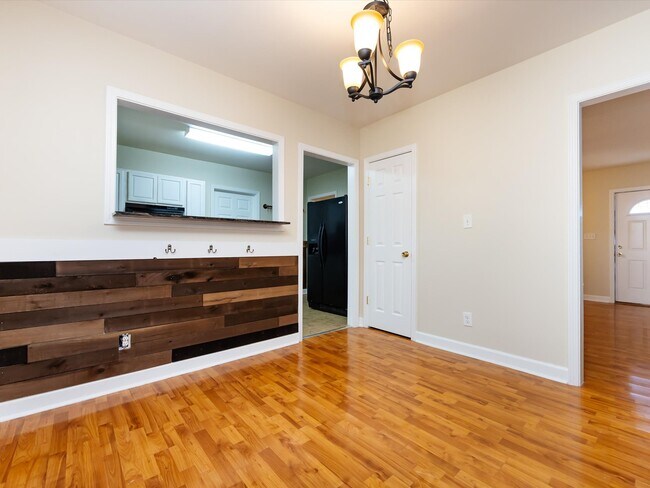 Building Photo - 1324 Bethel Rd