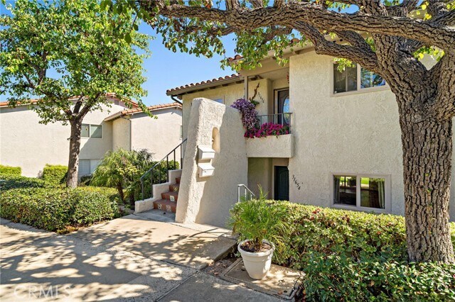 Building Photo - 31654 W Nine Dr