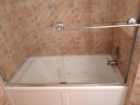 jacuzzi - 6276 186th NW St