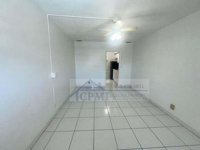 Building Photo - 120 Isle of Venice Dr