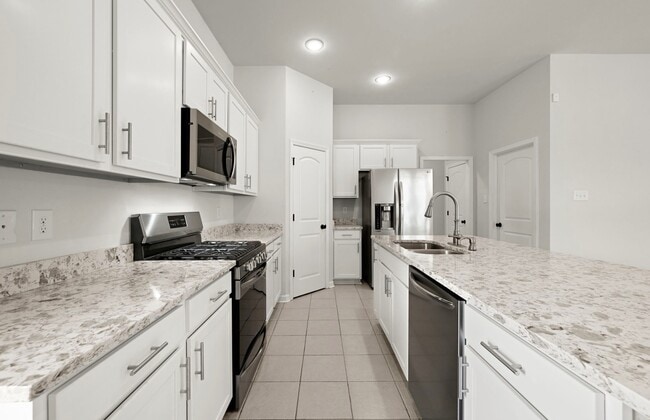 Building Photo - 38318 Brown Rd