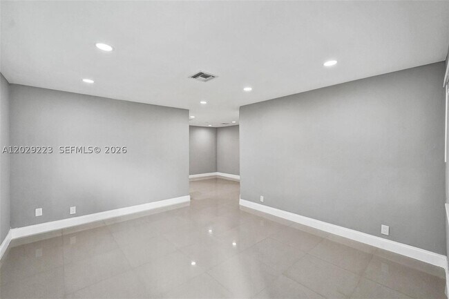 Building Photo - 1423 Garfield St