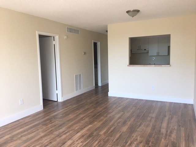dining room - 2160 16th SW Ave