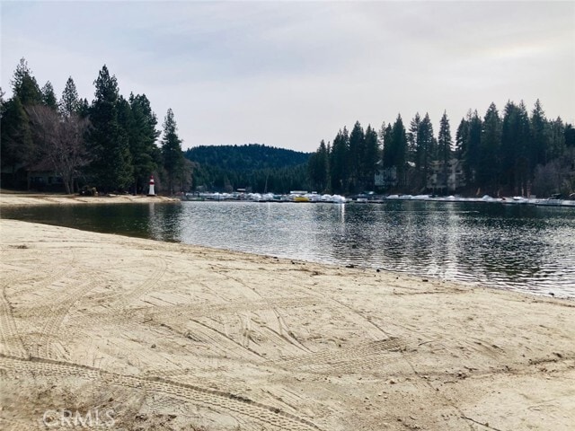 Building Photo - 27657 Peninsula Dr