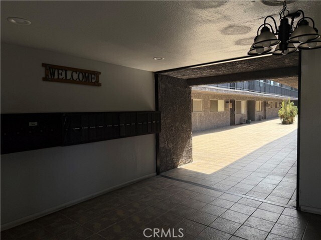 Building Photo - 240 W Verdugo Ave