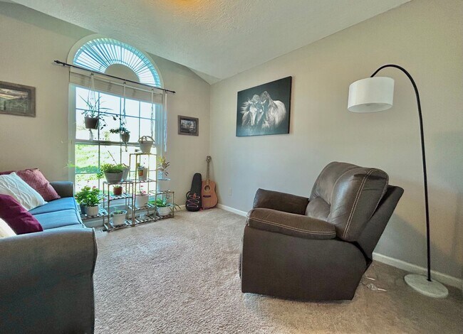 Building Photo - Beautiful 3 bedroom-plus bonus room-2 bath for rent!