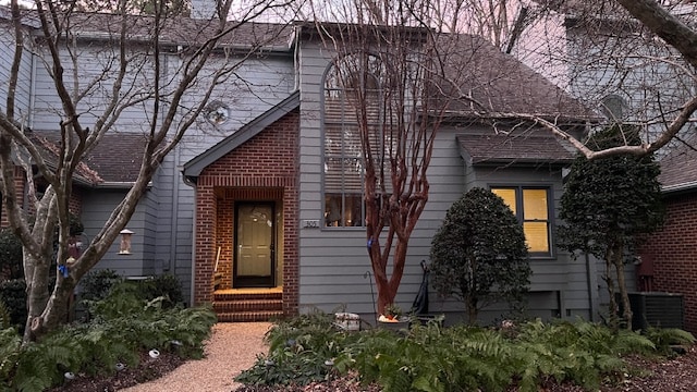 Building Photo - 305 Archer's Mead