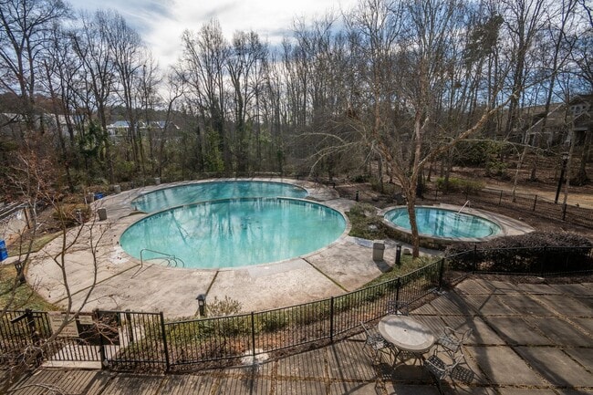 Building Photo - Woodlands Unit 237 - Available NOW