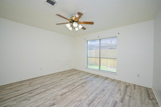 Building Photo - 7735 Quail Meadow Dr