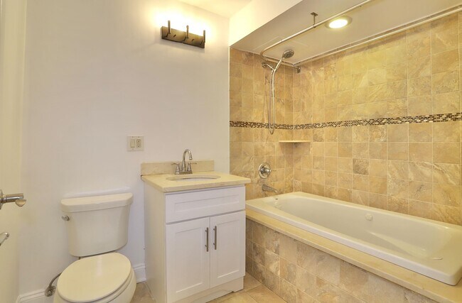 Building Photo - 4108 John F. Kennedy Blvd