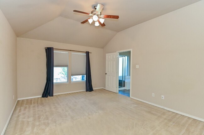 Building Photo - 2106 Castle Gardens Ln