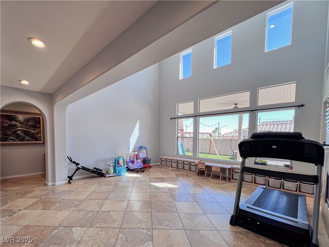 Building Photo - 7868 Arroyo Glen Ct