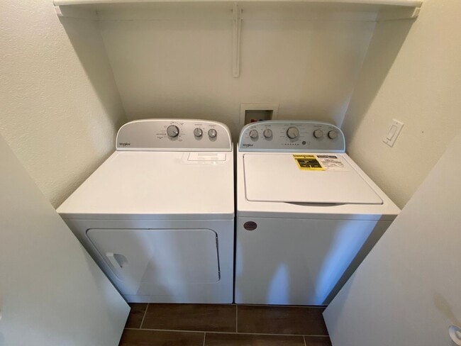 Building Photo - Tamarus