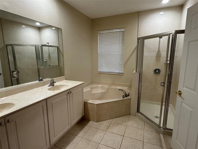 Building Photo - 8531 SW 25th Ct