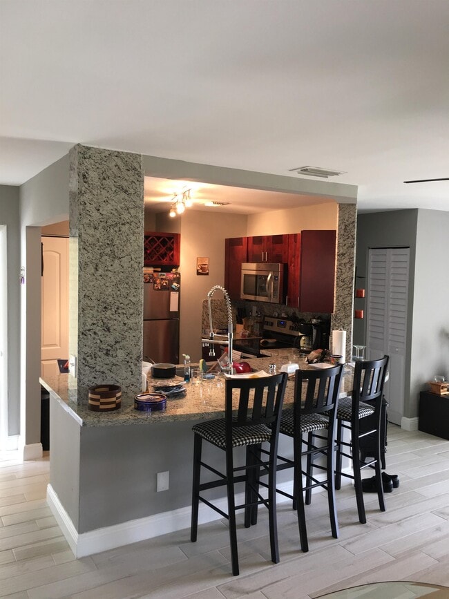 Primary Photo - 3429 NW 44th St