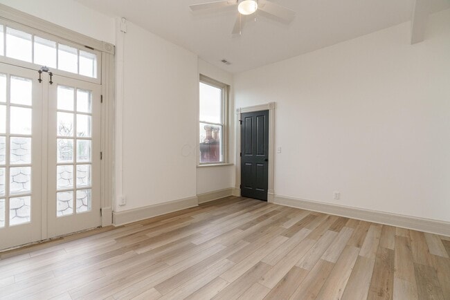 Building Photo - 828 City Park Ave