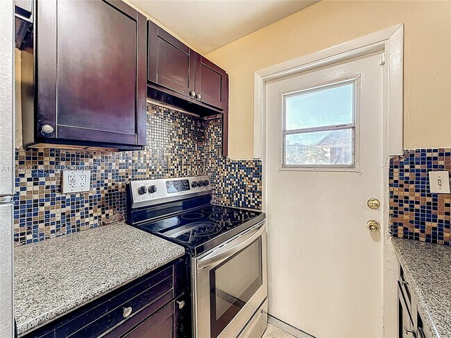 Building Photo - 2335 NE 172nd St