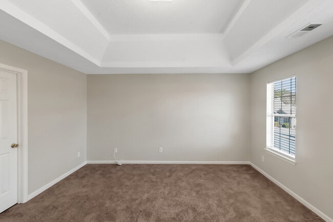 Building Photo - 2921 Russ Ln