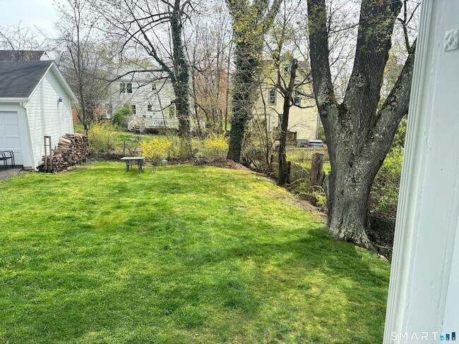 Building Photo - 10 Glendenning St